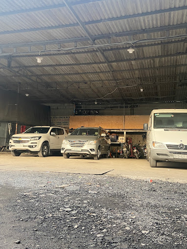 Garage sửa chữa ô tô Châu Thành 